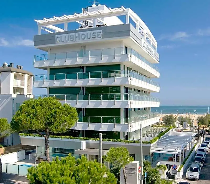 Club House Hotel-1